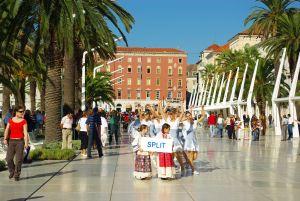 mehr oder weniger festes Programm im Reisepaket für Gruppenreisen